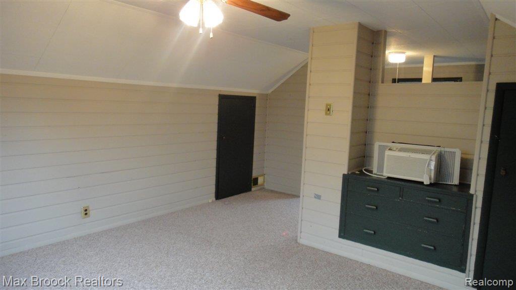 828 Cambridge Road Berkley, MI 48072 - Photo 9 of 15 Another view of master bedroom