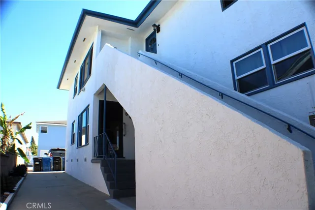 a view of walk in closet