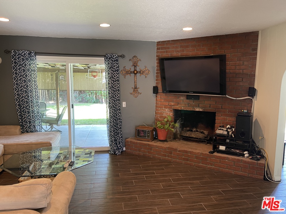 3348 Norfolk Drive Riverside, CA 92503 - Photo 11 of 18
