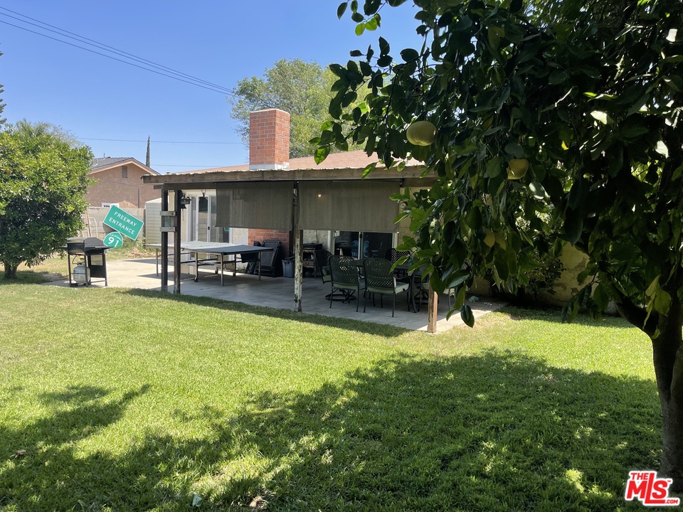 3348 Norfolk Drive Riverside, CA 92503 - Photo 15 of 18