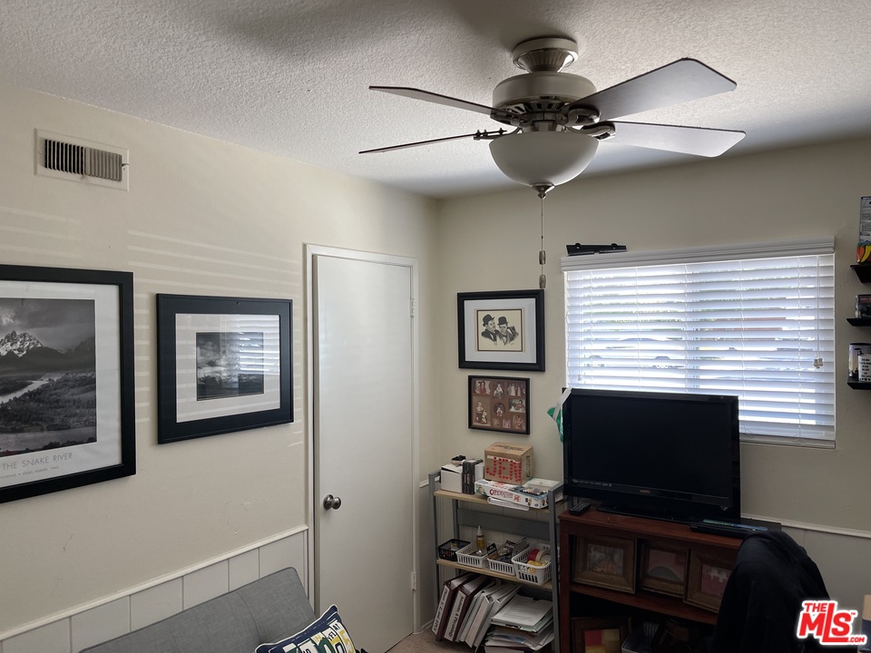 3348 Norfolk Drive Riverside, CA 92503 - Photo 8 of 18