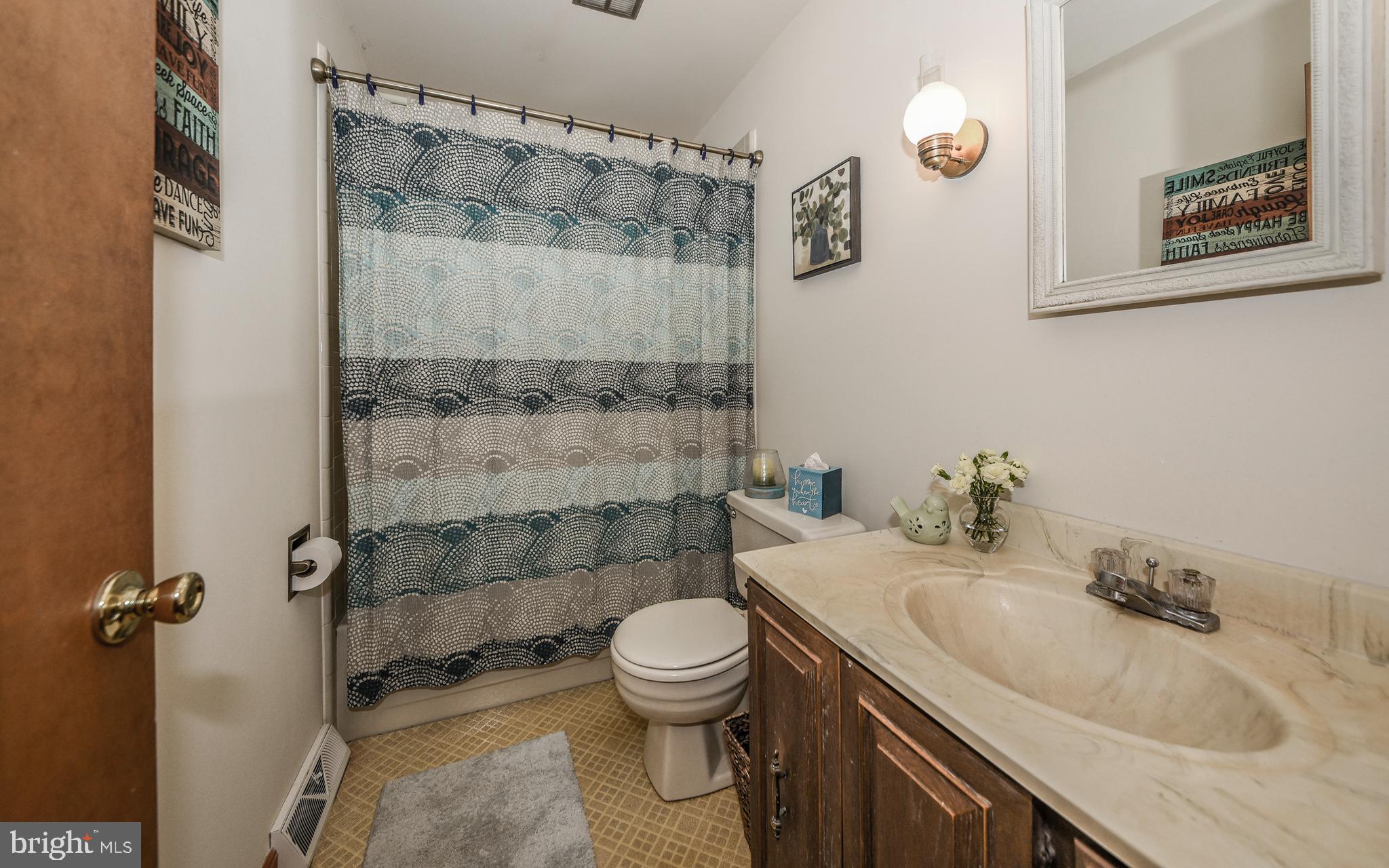 104 Jacobs Creek Road Ewing, NJ 08628 - Photo 18 of 34 Gallery Image 18