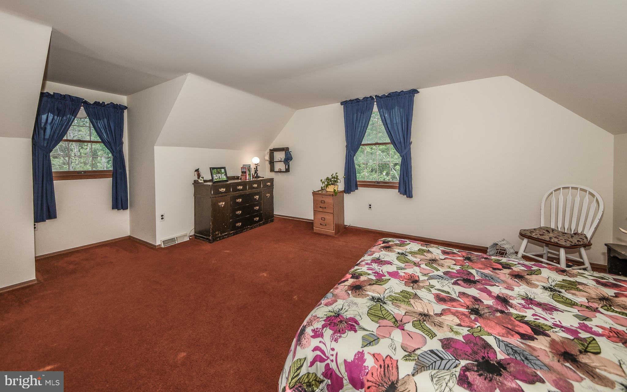 104 Jacobs Creek Road Ewing, NJ 08628 - Photo 19 of 34 Gallery Image 19