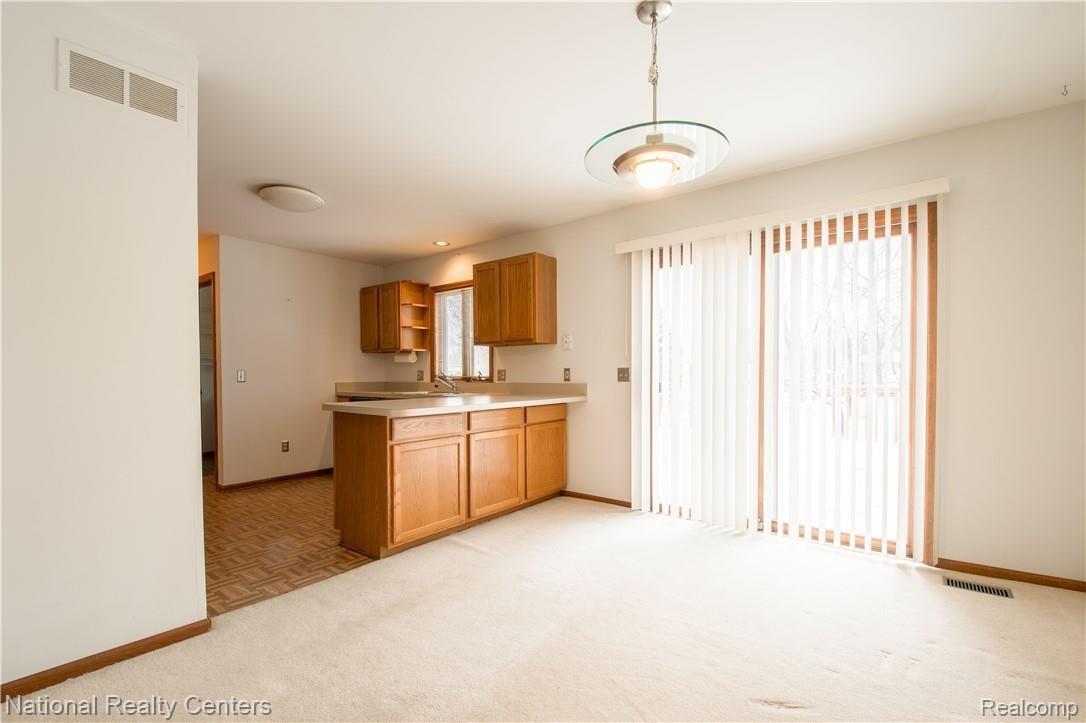 3271 Donley Avenue Rochester, MI 48309 - Photo 5 of 30 3271 donley ave HDR14.jpg