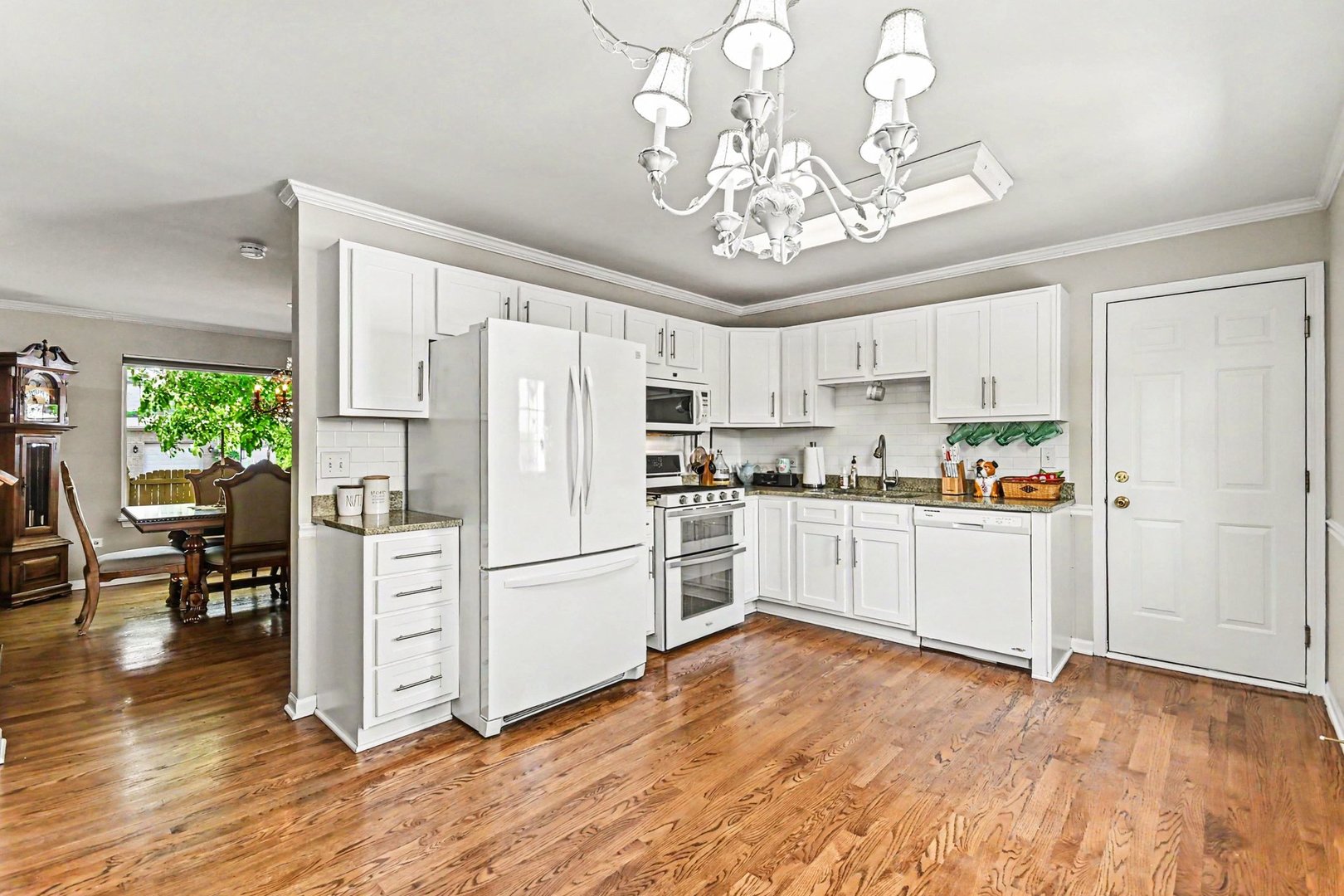 944 Premrose Court Romeoville, IL 60446 - Photo 4 of 19
