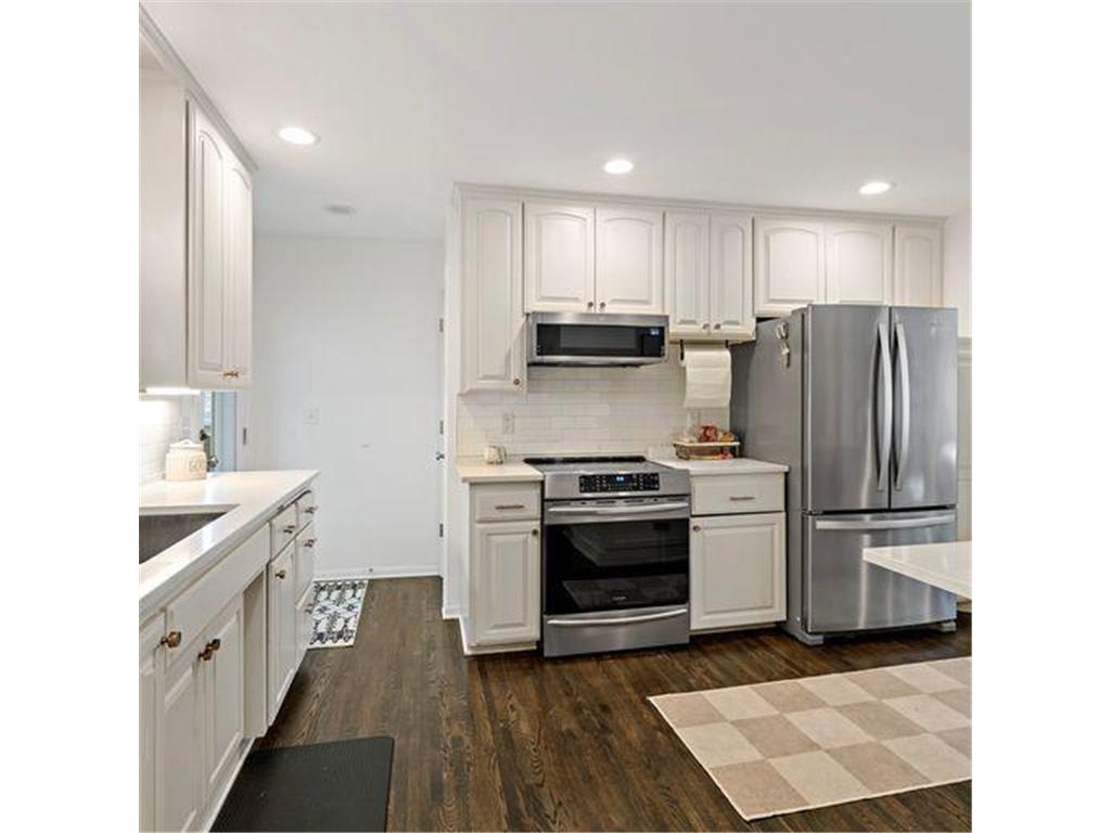 4520 Vandervork Avenue Edina, MN 55436 - Photo 17 of 39