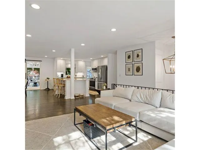 $3,800 | 4520 Vandervork Avenue, Edina, MN 55436