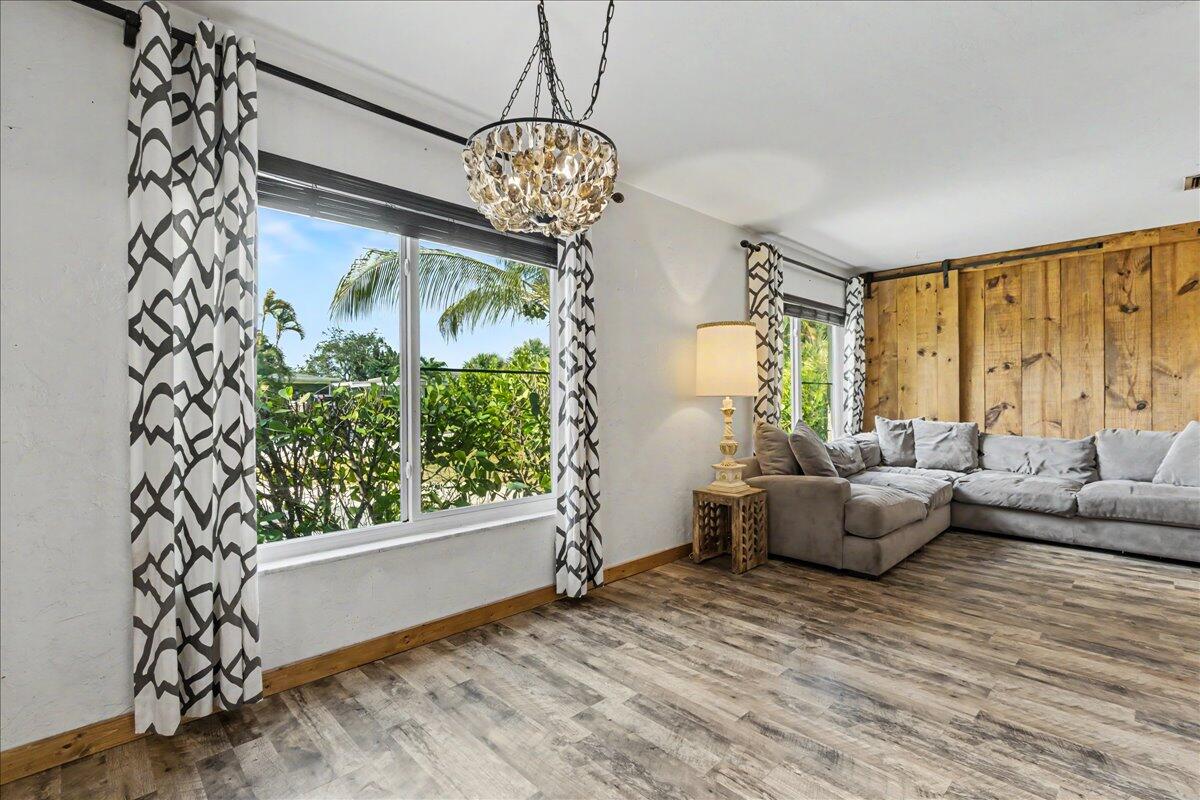 411 Southwest 1st Street Boca Raton, FL 33432 - Photo 15 of 47 Living Room