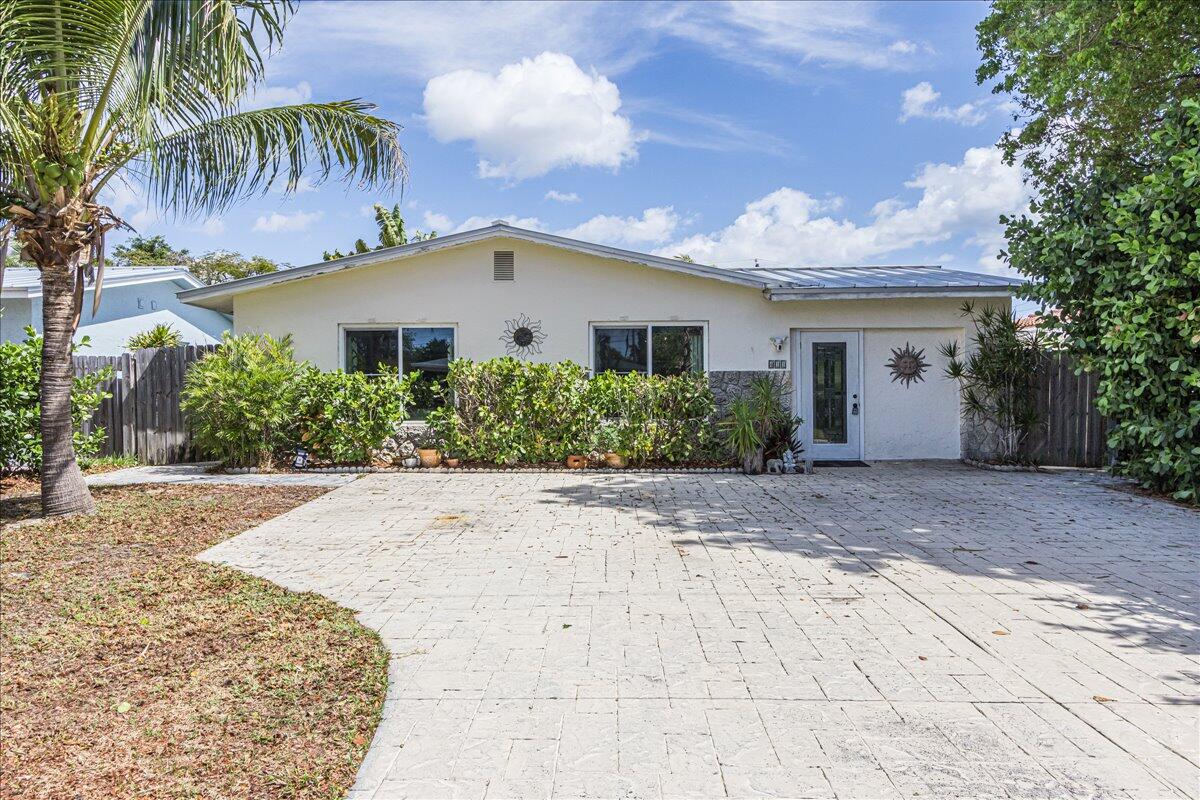 411 Southwest 1st Street Boca Raton, FL 33432 - Photo 3 of 47 Front of Home