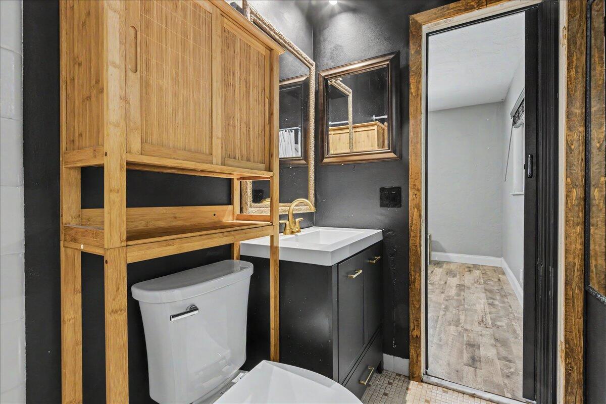 411 Southwest 1st Street Boca Raton, FL 33432 - Photo 31 of 47 Primary Bathroom