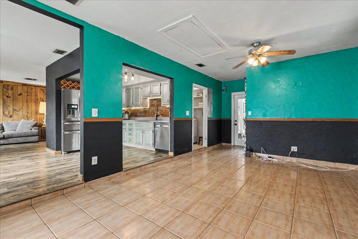 411 Southwest 1st Street Boca Raton, FL 33432 - Photo 5 of 47 Entry Area