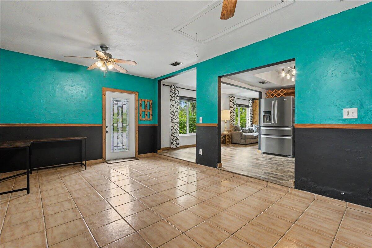 411 Southwest 1st Street Boca Raton, FL 33432 - Photo 7 of 47 Entry Area