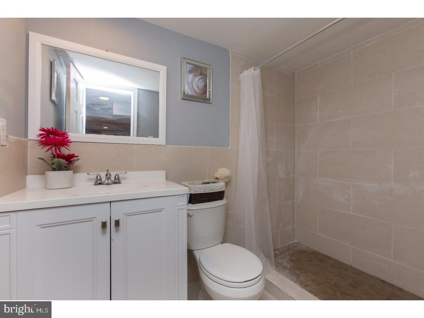 706 Braxton Road Ridley Park, PA 19078 - Photo 22 of 24 Bathroom
