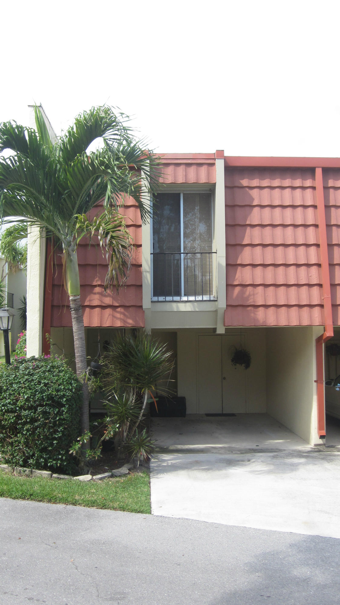 386 Golfview Road, Unit A North Palm Beach, FL 33408 - Photo 1 of 6 IMG_4829