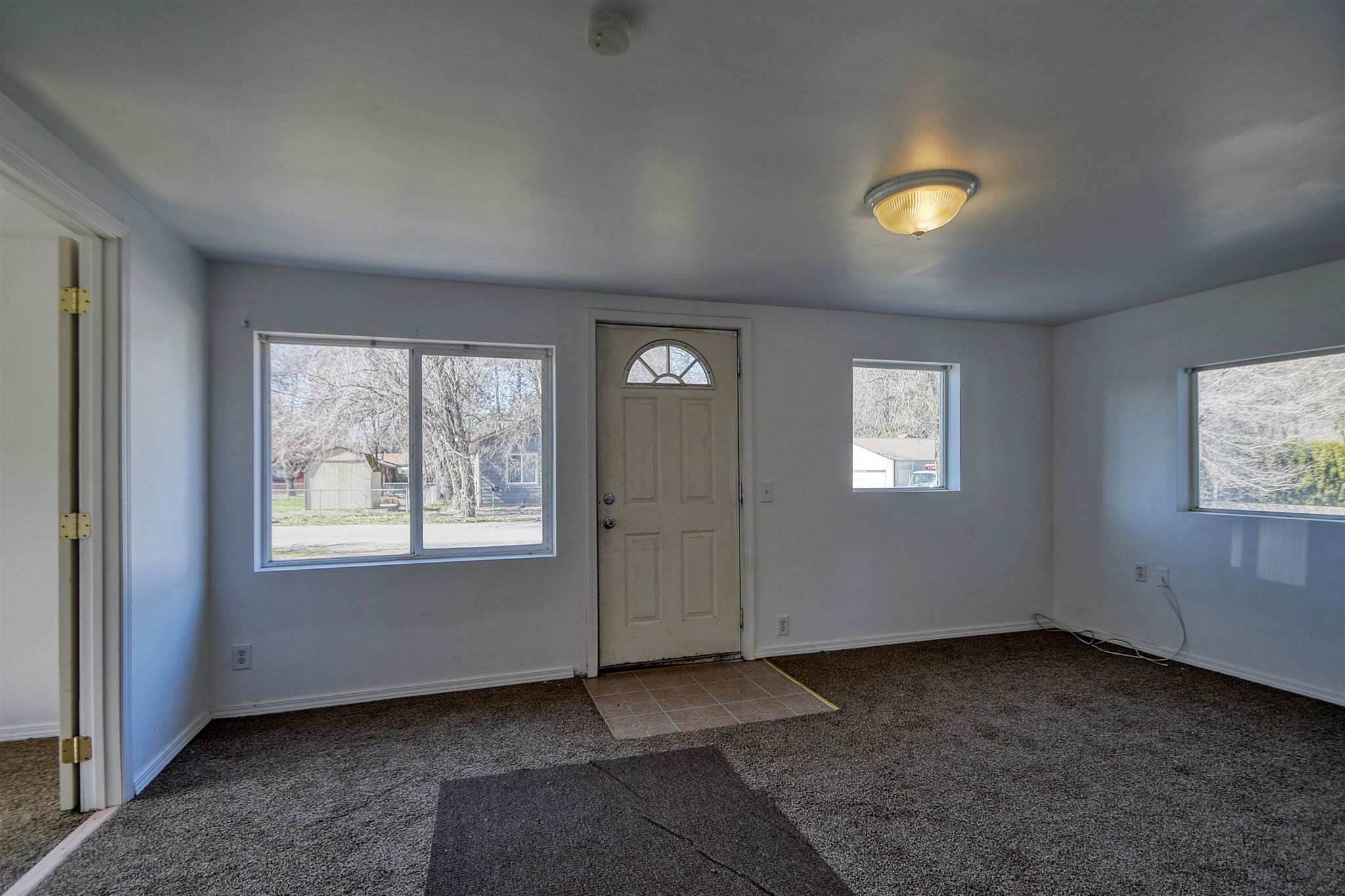 619 South McKinnon Road Spokane Valley, WA 99212 - Photo 5 of 15