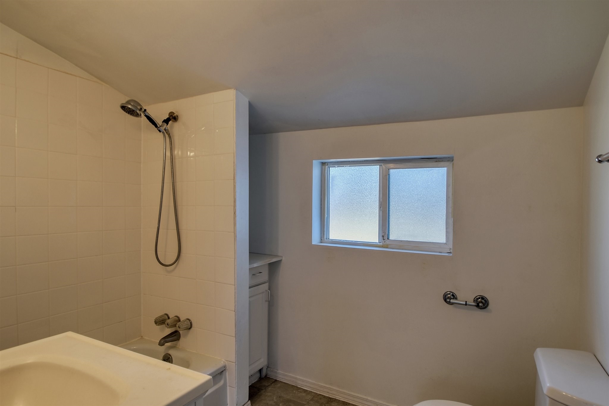 619 South McKinnon Road Spokane Valley, WA 99212 - Photo 10 of 15