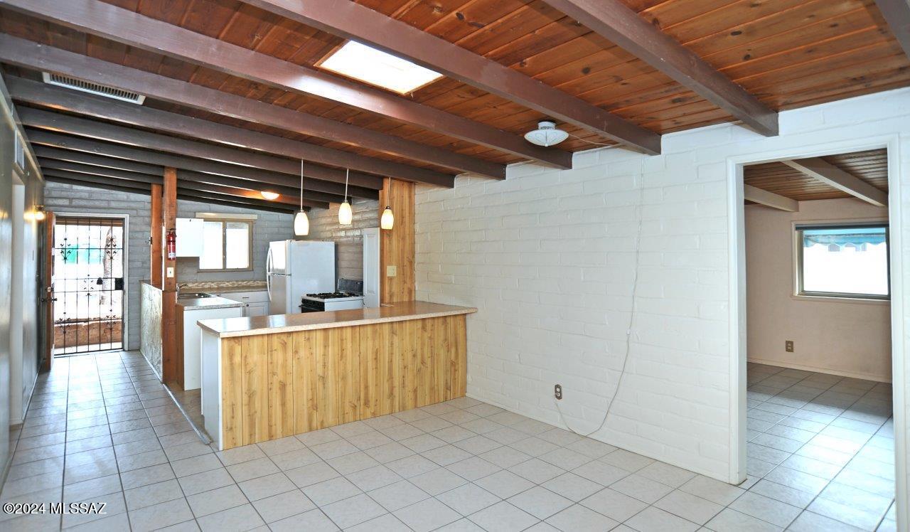 4267 North Romero Road Tucson, AZ 85705 - Photo 2 of 20 Gallery Image 2