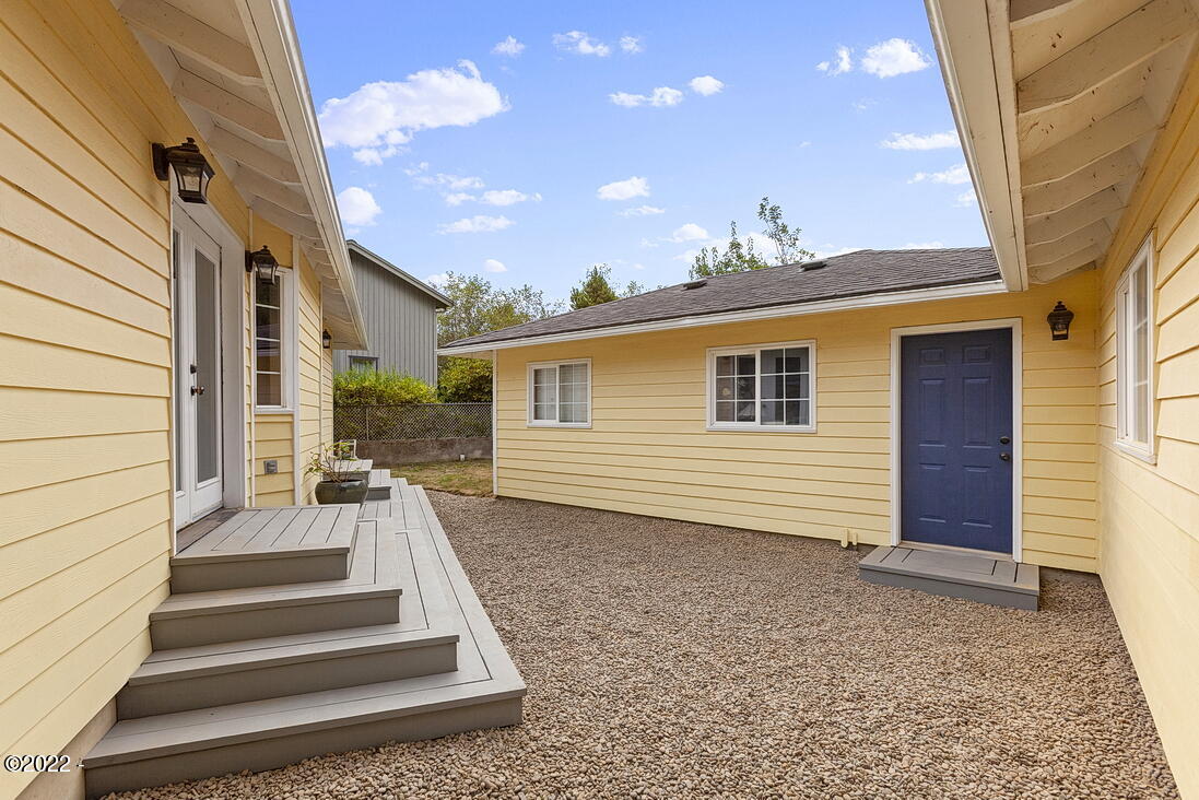 2450 Southwest Fairway Circle Waldport, OR 97394 - Photo 28 of 30 _MG_0034
