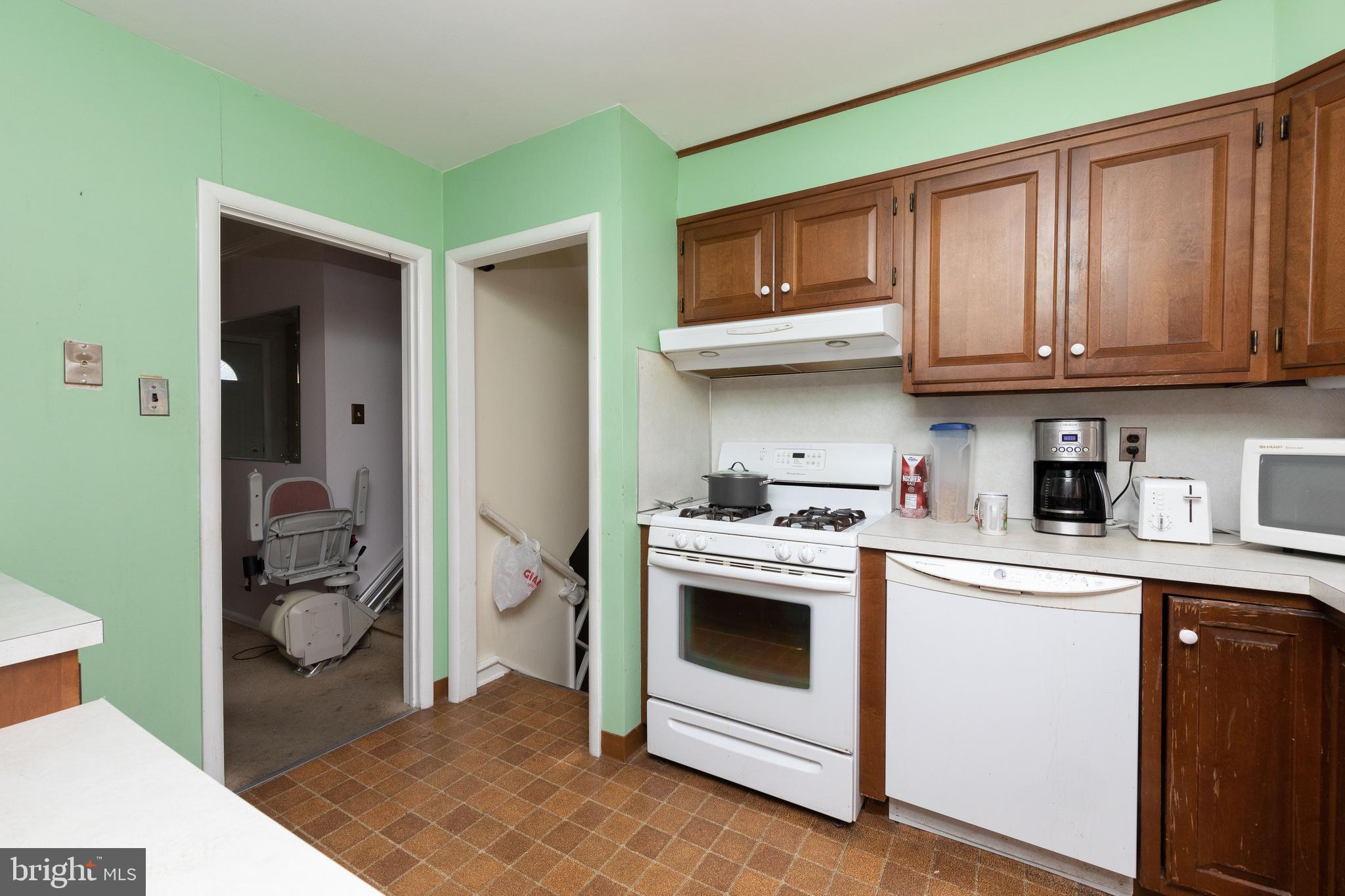 312 Poplar Road Flourtown, PA 19031 - Photo 8 of 18