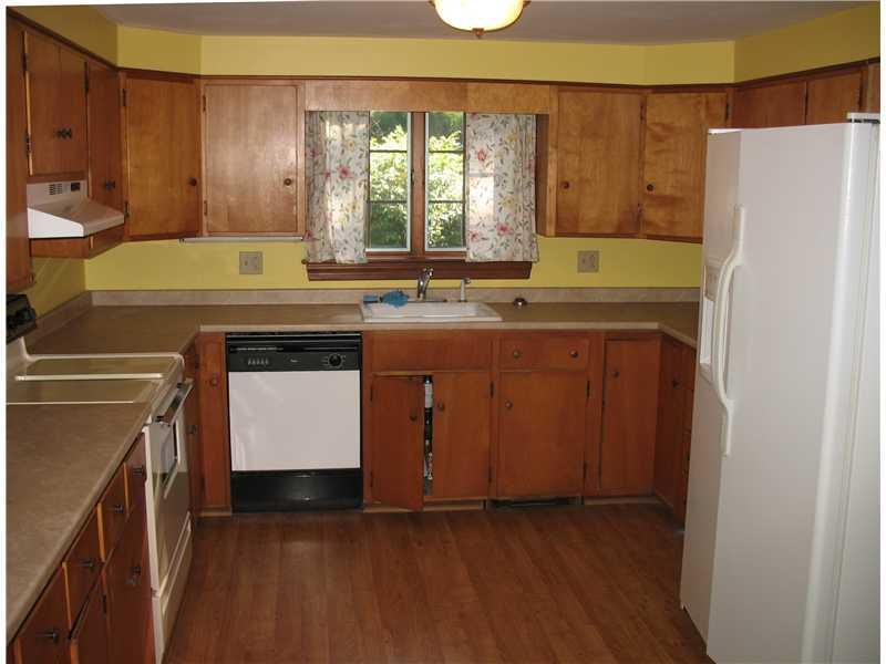 96 Bath Road Wiscasset, ME 04578 - Photo 5 of 23 Kitchen. Nicely laid out kitchen...