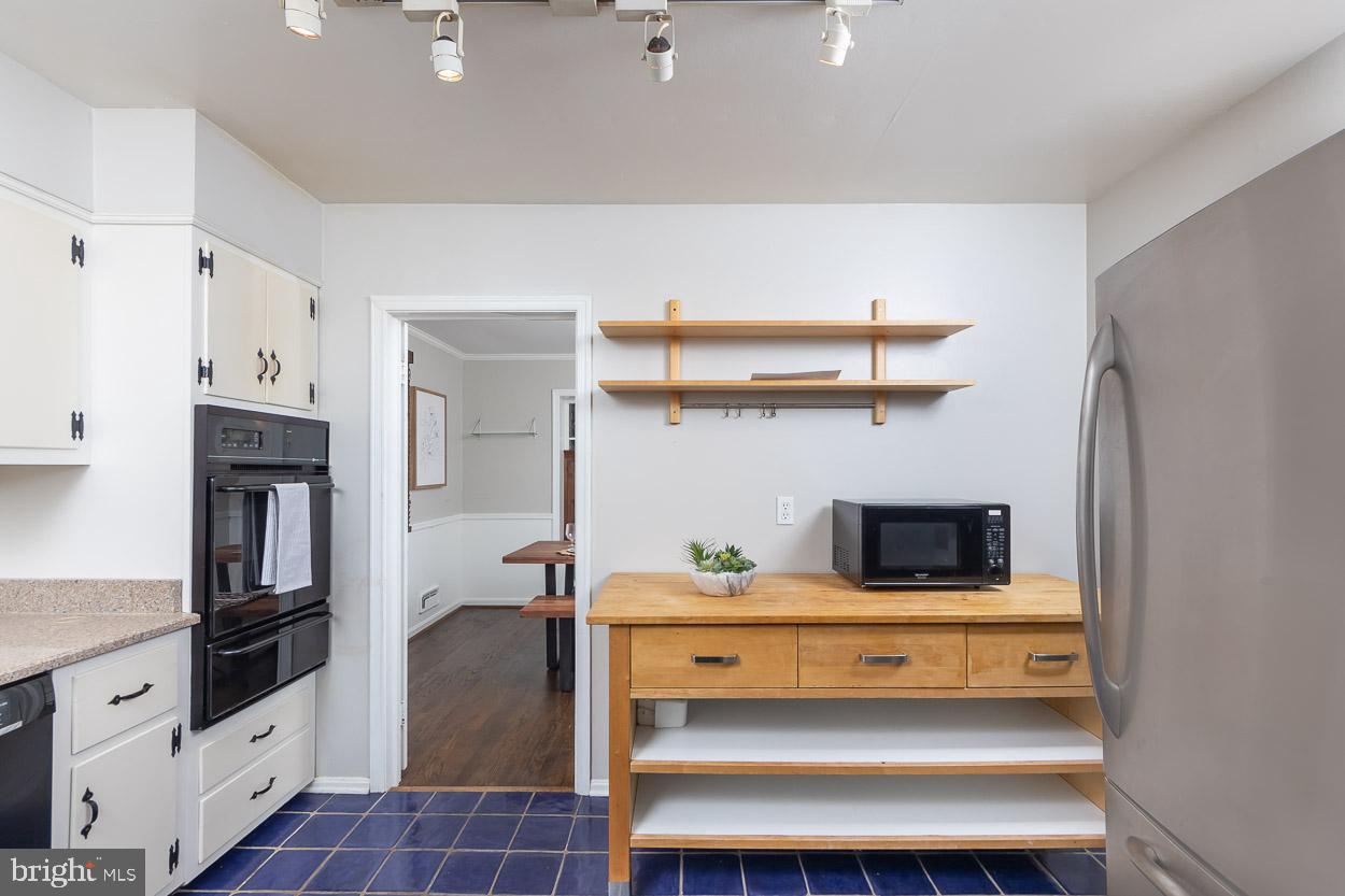 5105 Sekots Road Baltimore, MD 21207 - Photo 12 of 43