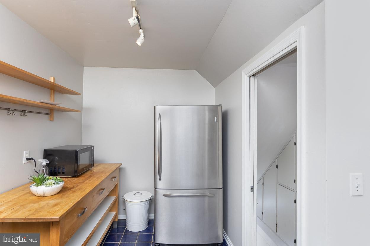 5105 Sekots Road Baltimore, MD 21207 - Photo 14 of 43