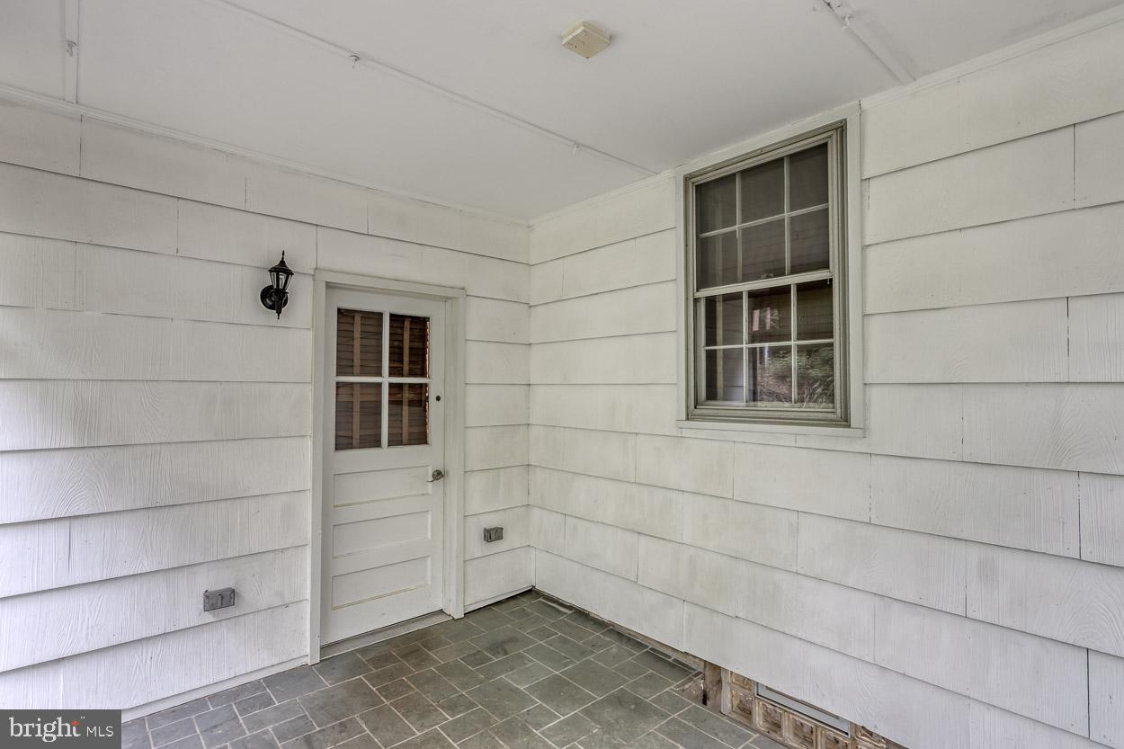 5105 Sekots Road Baltimore, MD 21207 - Photo 20 of 43