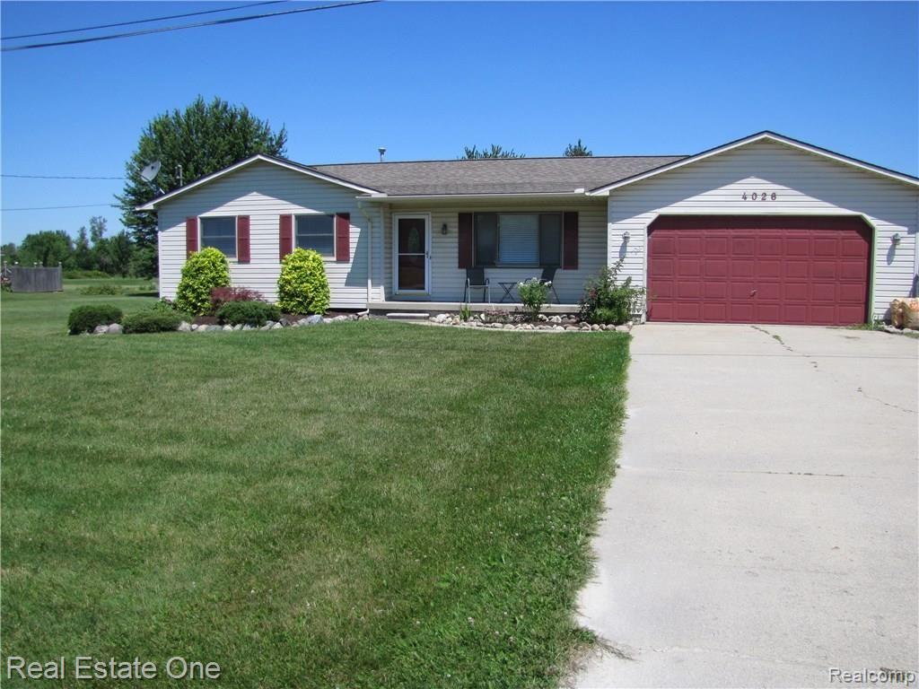 4026 West Thompson Road Linden, MI 48451 - Photo 1 of 19 IMG_3568.JPG