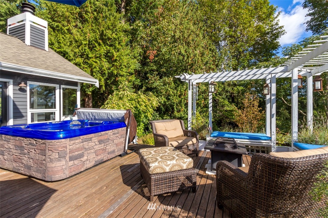 7396 Springridge Road Northeast Bainbridge Island, WA 98110 - Photo 11 of 25 Gallery Image 11