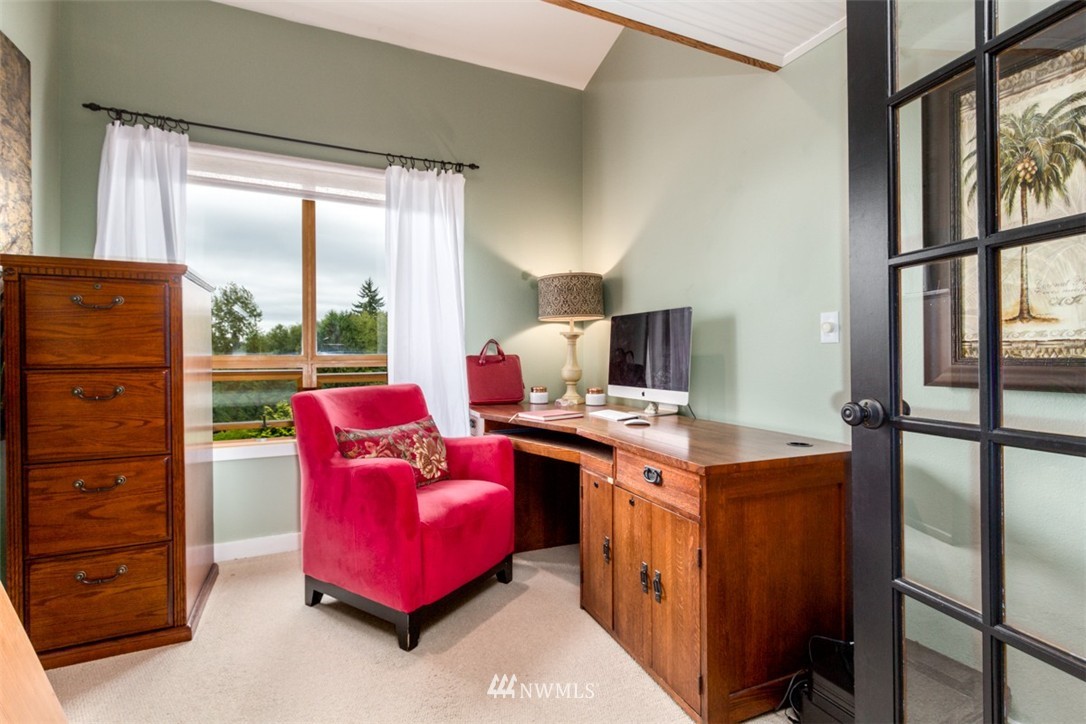 7396 Springridge Road Northeast Bainbridge Island, WA 98110 - Photo 15 of 25 Gallery Image 15