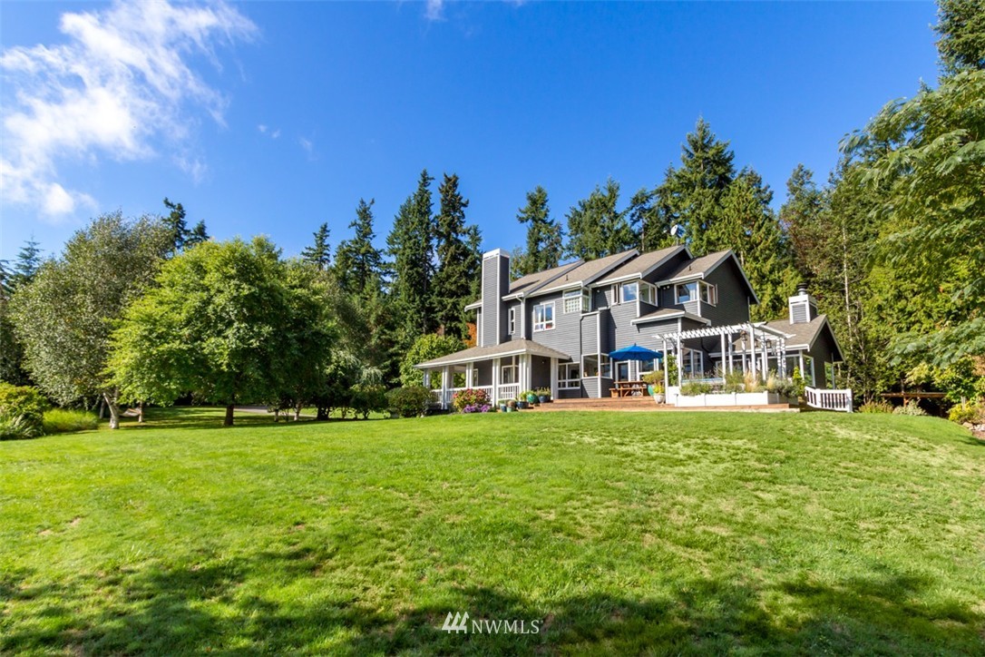 7396 Springridge Road Northeast Bainbridge Island, WA 98110 - Photo 3 of 25 Gallery Image 3