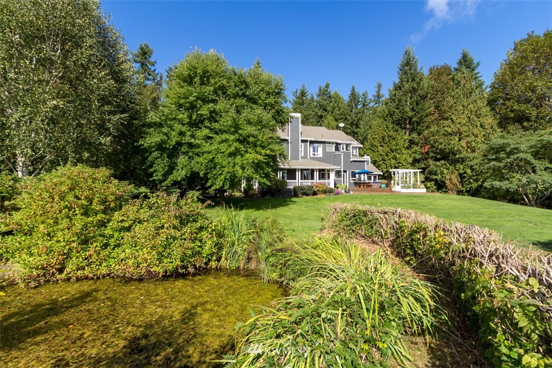7396 Springridge Road Northeast Bainbridge Island, WA 98110 - Photo 4 of 25 Gallery Image 4