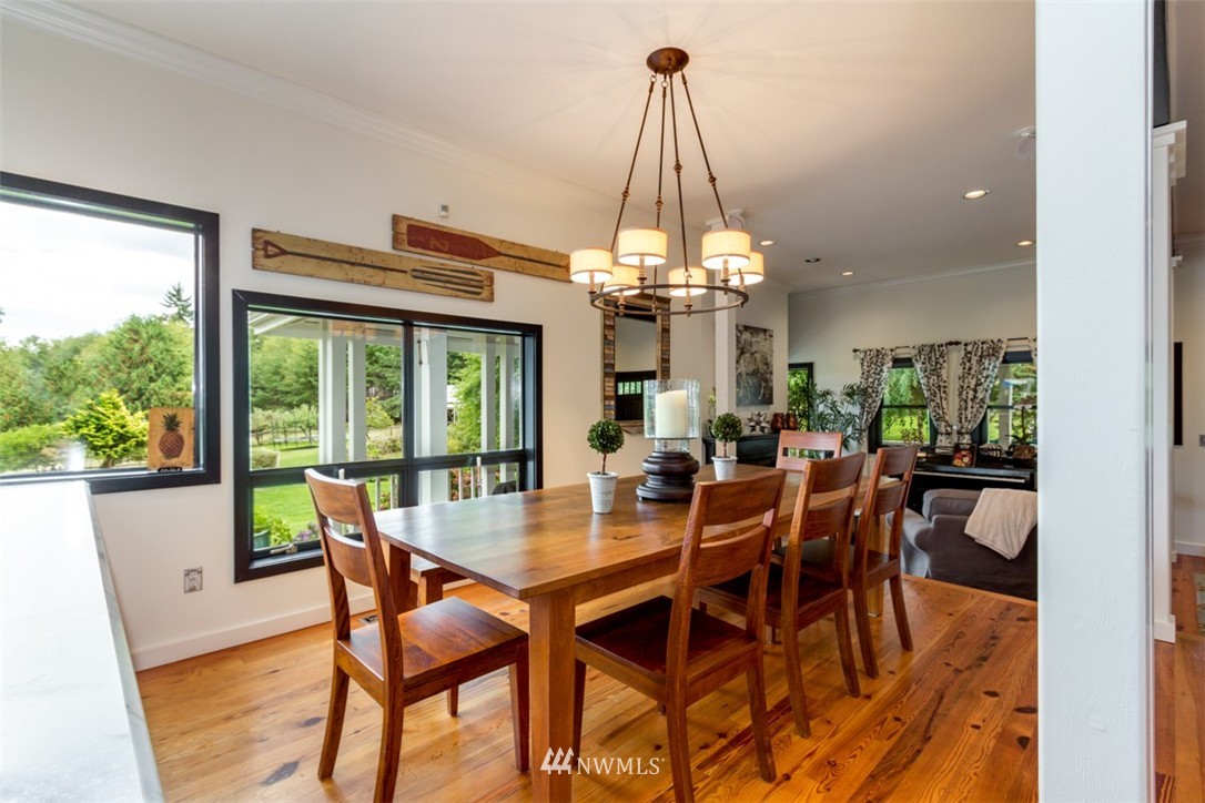 7396 Springridge Road Northeast Bainbridge Island, WA 98110 - Photo 6 of 25 Gallery Image 6