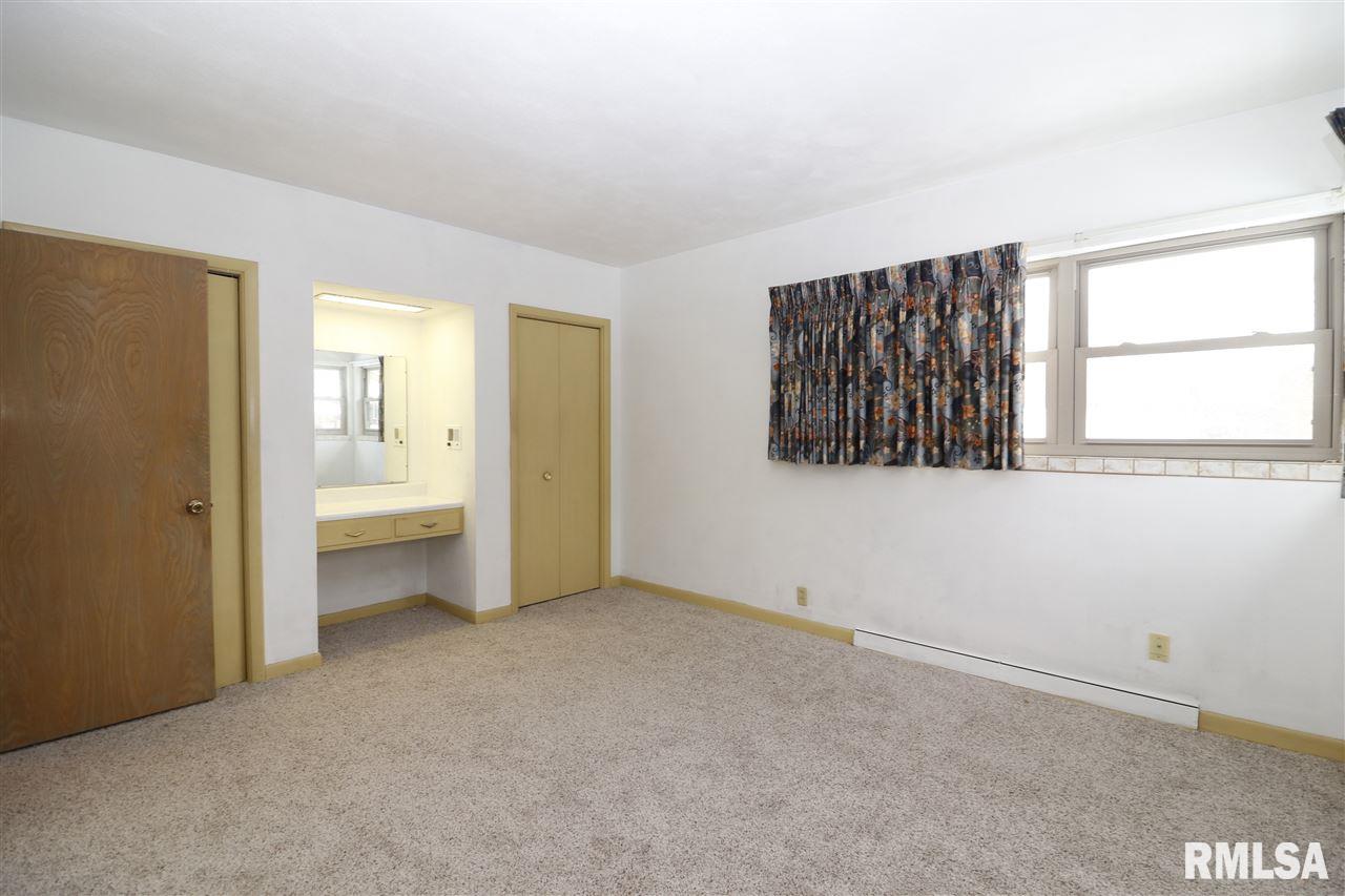 4626 East Lyndale Road Peoria, IL 61614 - Photo 17 of 36 Gallery Image 17