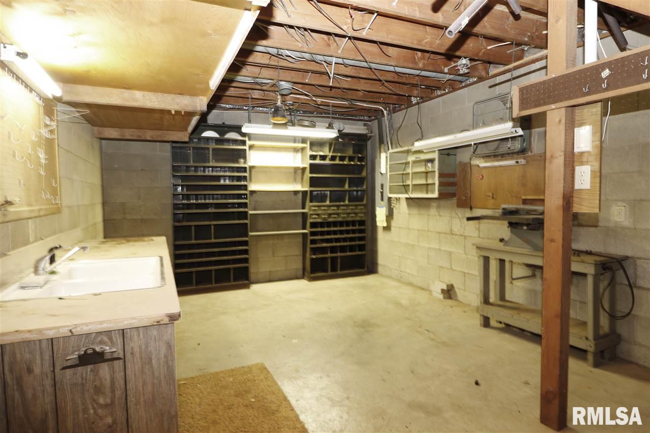 4626 East Lyndale Road Peoria, IL 61614 - Photo 29 of 36 Gallery Image 29