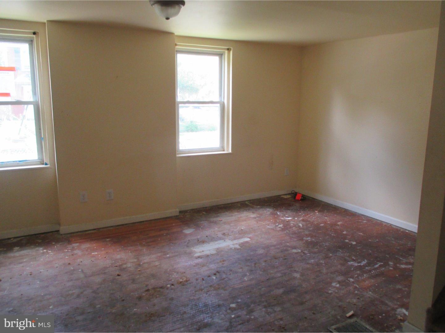 3104 Sumter Road Camden, NJ 08104 - Photo 3 of 11