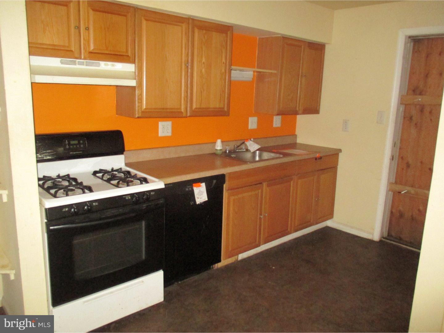 3104 Sumter Road Camden, NJ 08104 - Photo 6 of 11