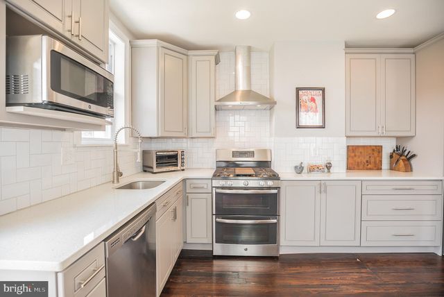 $540,000 | 858 East Thompson Street, Philadelphia, PA 19125