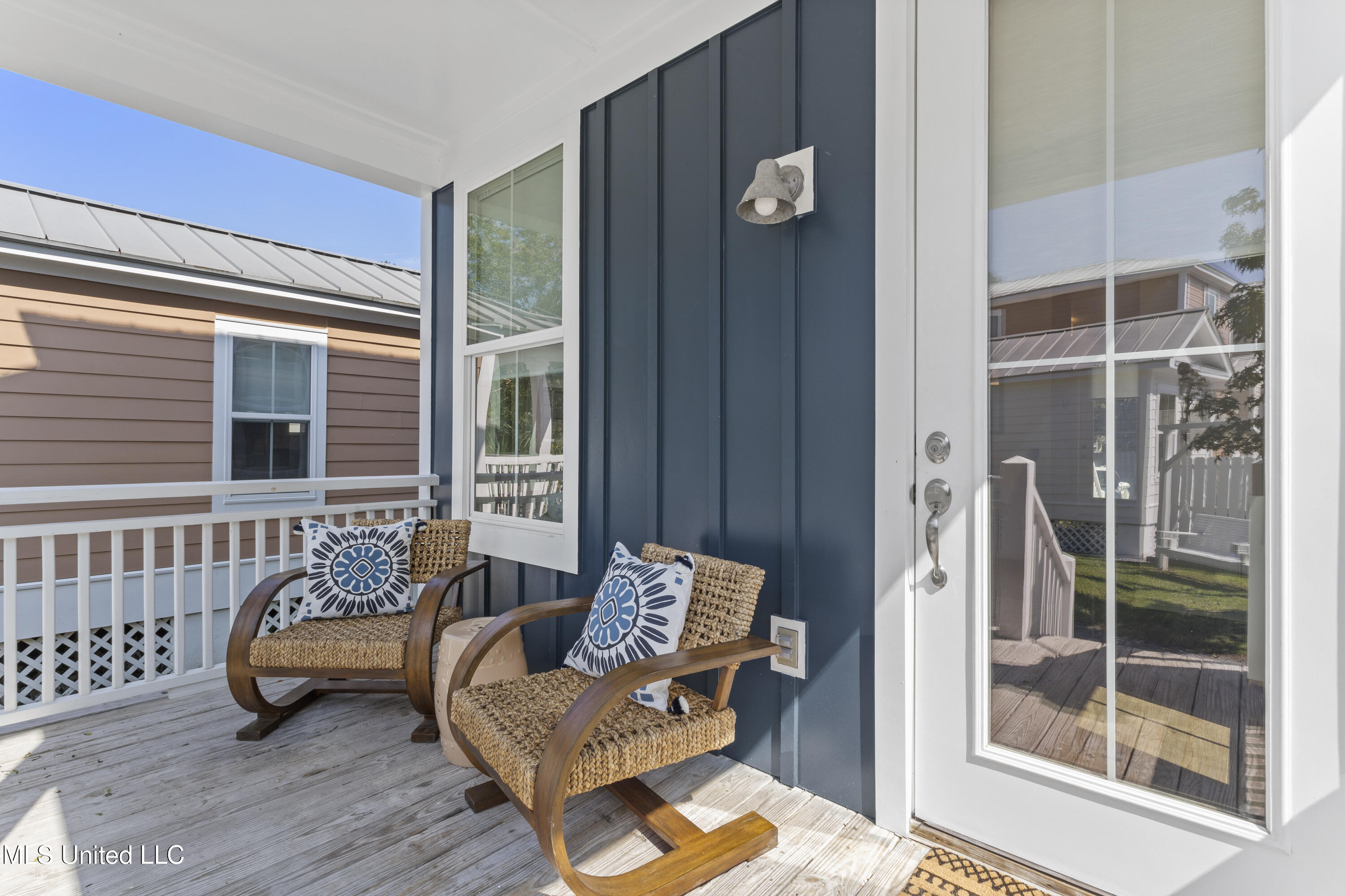 2207 Government Street, Unit 29 Ocean Springs, MS 39564 - Photo 2 of 27 Front Porch