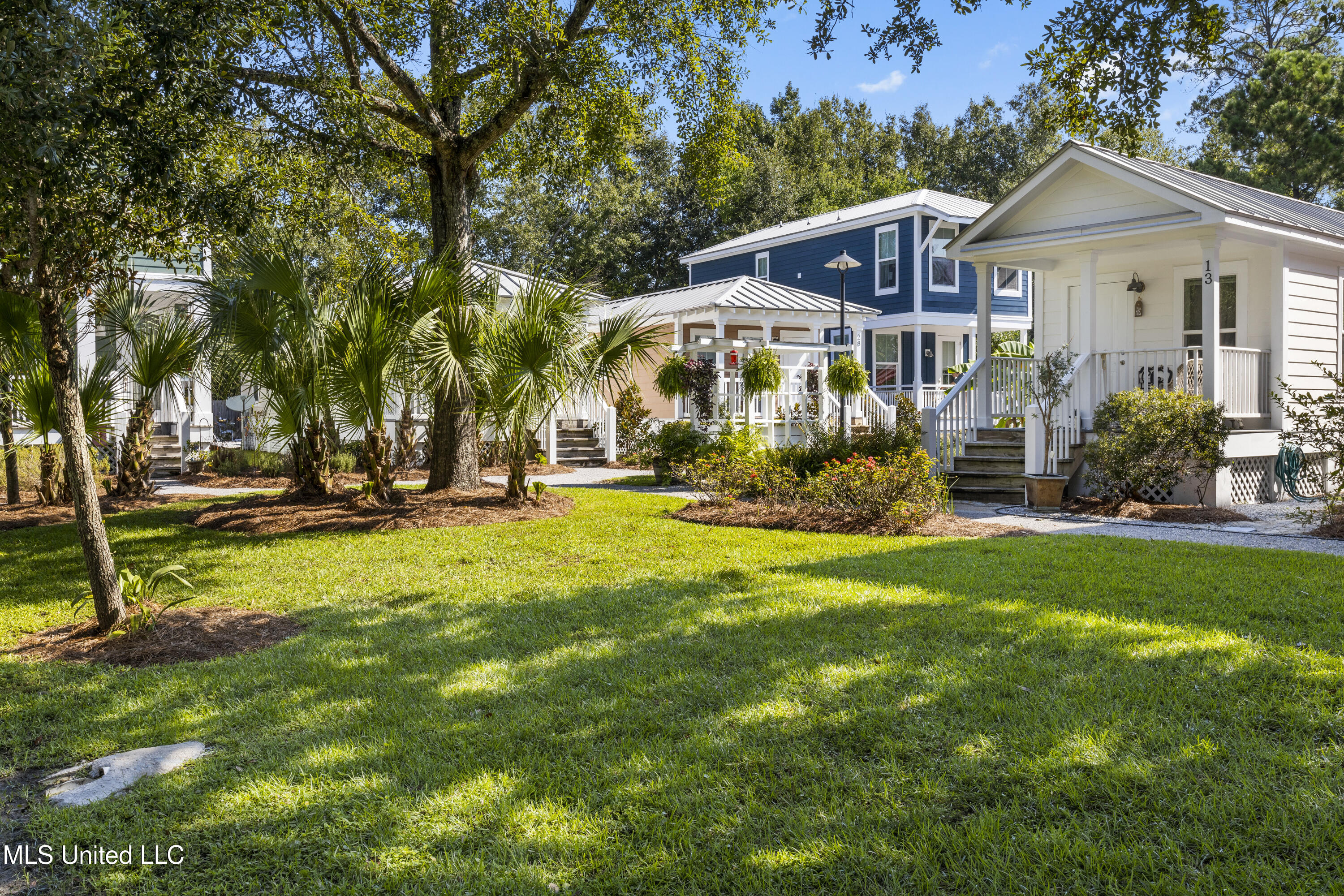 2207 Government Street, Unit 29 Ocean Springs, MS 39564 - Photo 21 of 27 Green Space