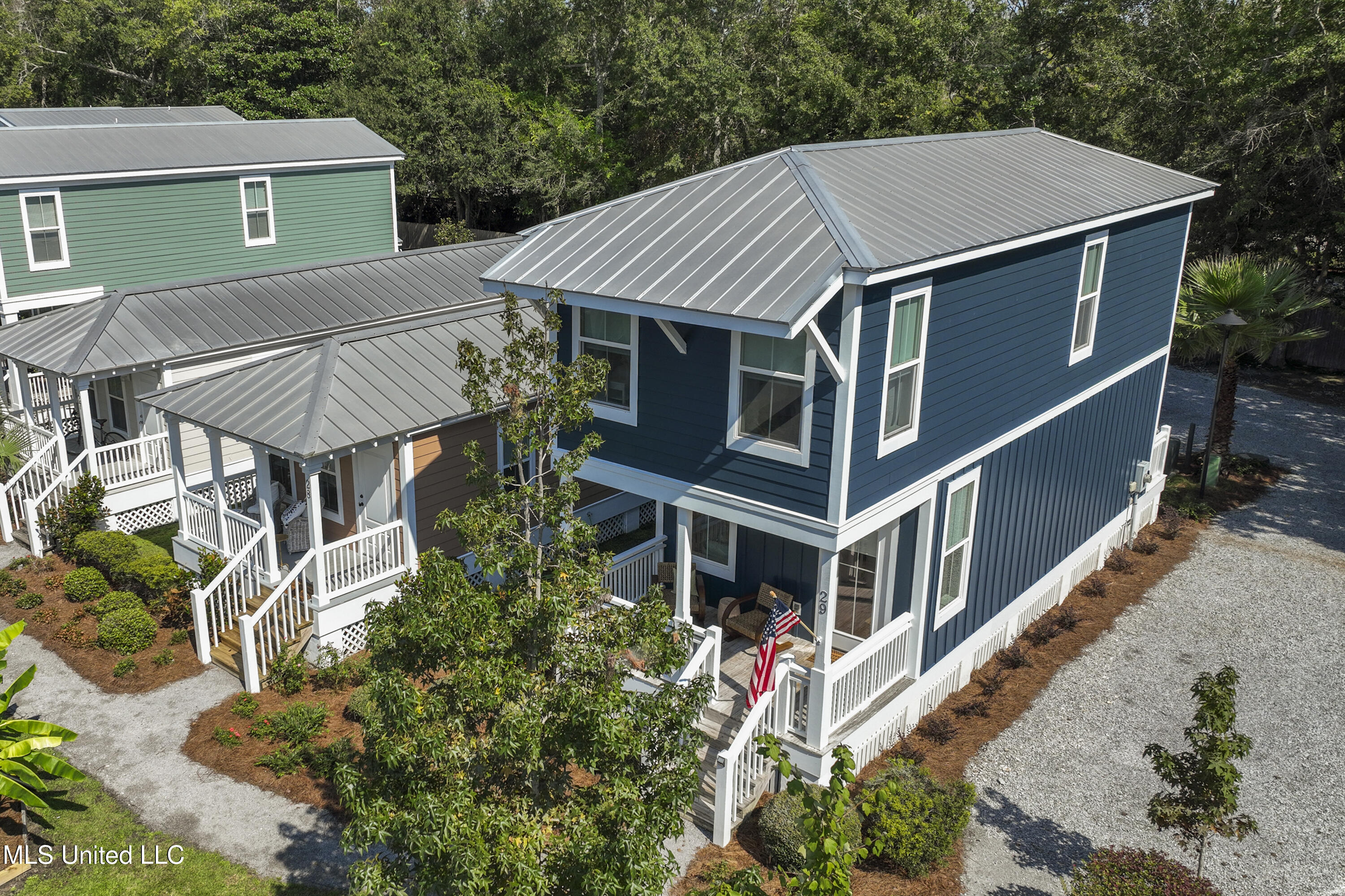 2207 Government Street, Unit 29 Ocean Springs, MS 39564 - Photo 23 of 27 Front Porch