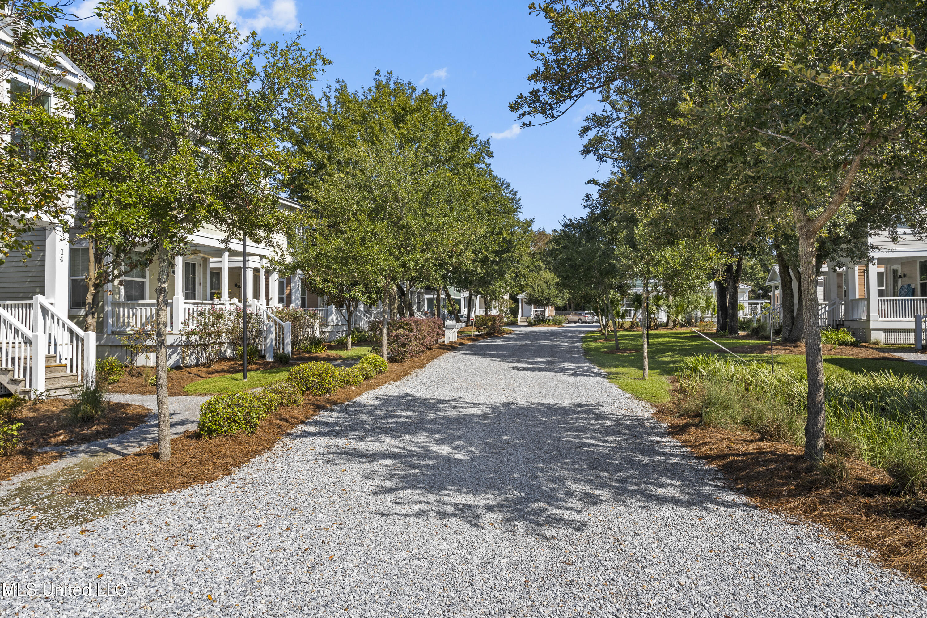 2207 Government Street, Unit 29 Ocean Springs, MS 39564 - Photo 26 of 27 Drive