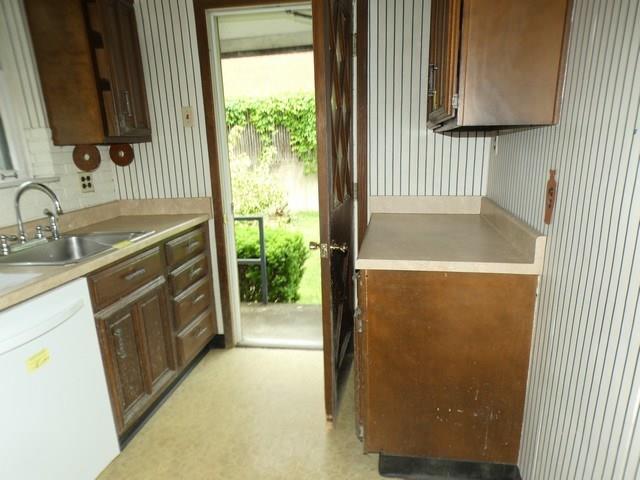 1319 Old Freeport Road Pittsburgh, PA 15238 - Photo 6 of 21 Gallery Image 6