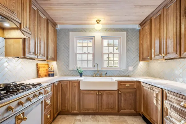 $2,300 | 821 Ingleside Avenue, Tallahassee, FL 32303