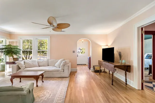 $2,500 | 821 Ingleside Avenue, Tallahassee, FL 32303