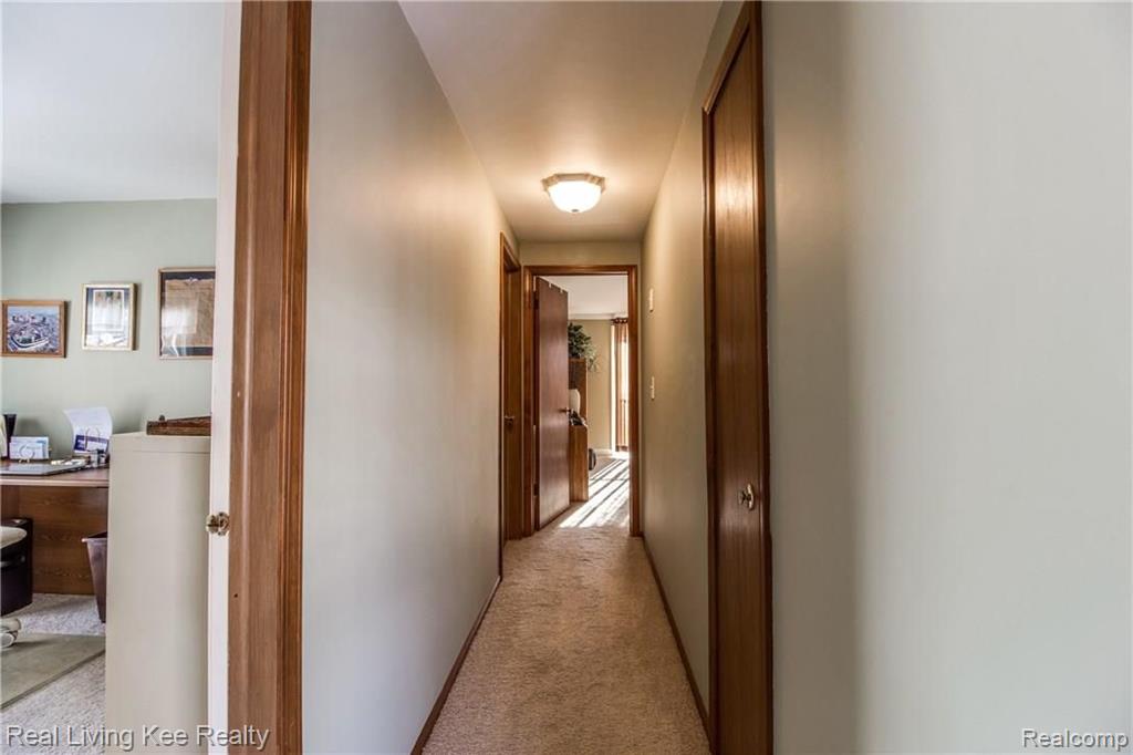 1393 Paddle Wheel Lane Rochester Hills, MI 48306 - Photo 20 of 34
