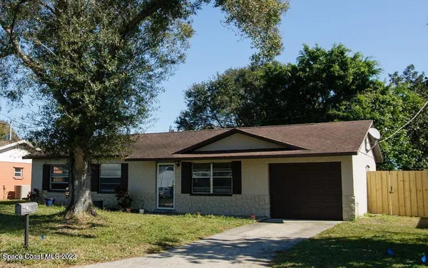 $1,900 | 284 Sylvia Road, Melbourne, FL 32904