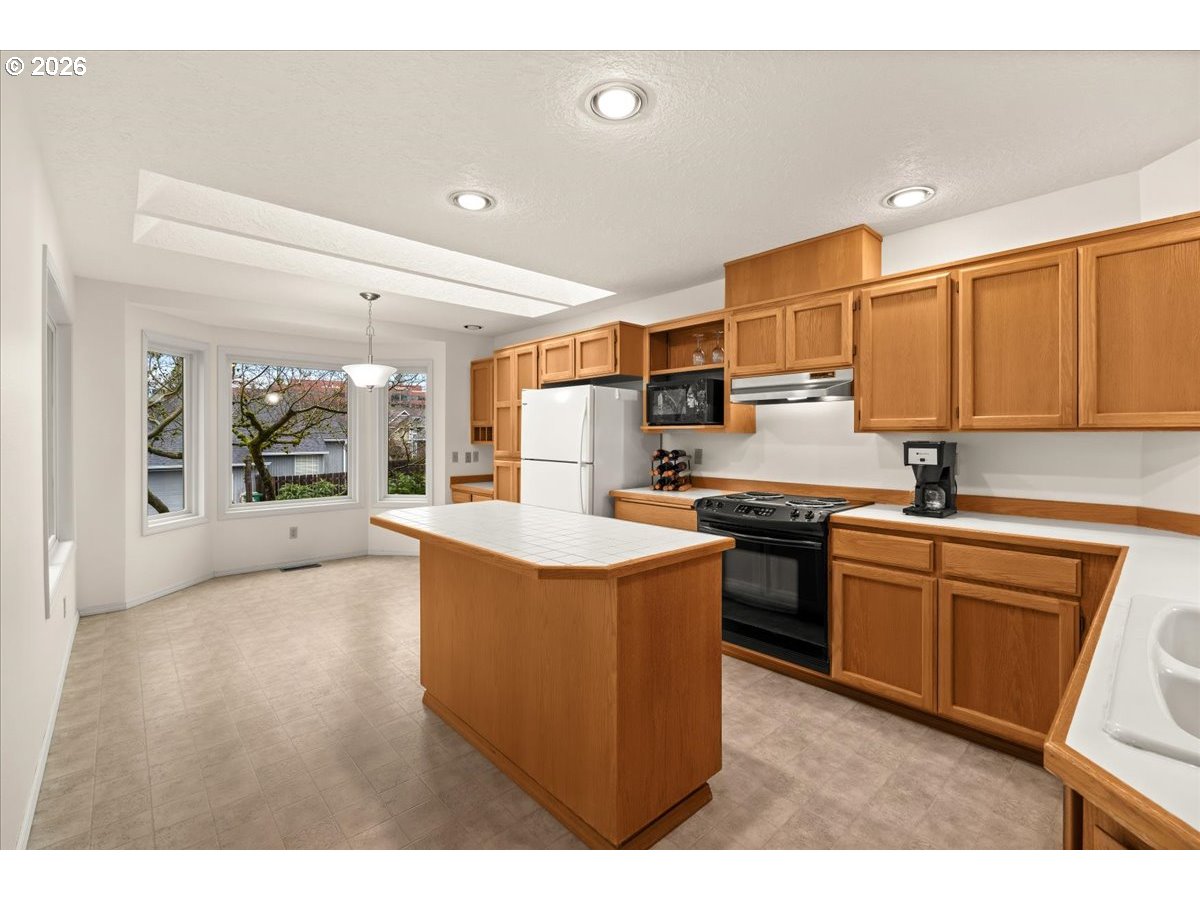 5696 Southwest Windfield Loop Lake Oswego, OR 97035 - Photo 12 of 38 Gallery Image 12