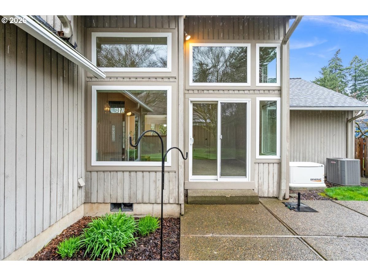 5696 Southwest Windfield Loop Lake Oswego, OR 97035 - Photo 24 of 38 Gallery Image 24