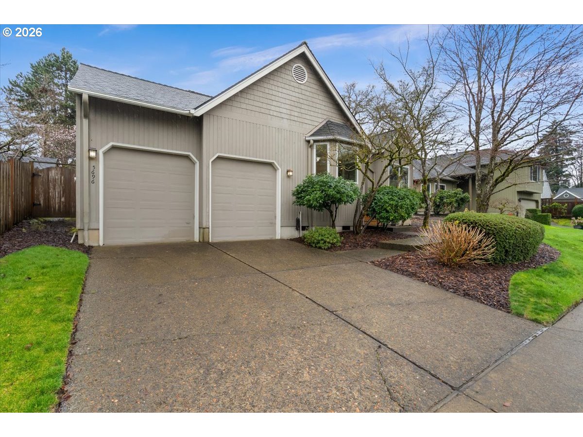 5696 Southwest Windfield Loop Lake Oswego, OR 97035 - Photo 3 of 38 Gallery Image 3